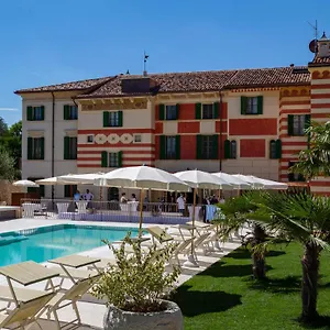 Отель Boutique Zoppi - Adults Only, Colognola ai Colli
