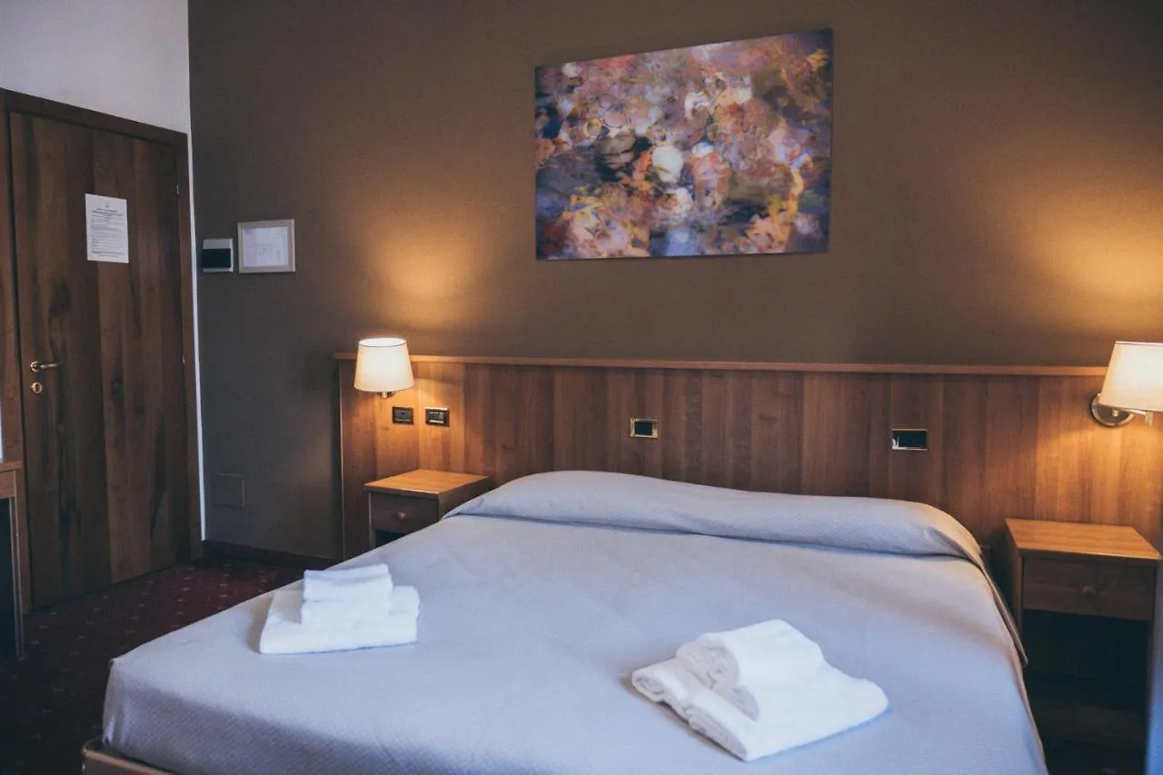 Villanova Hotel サン・ボニファーチョ 0*,  イタリア